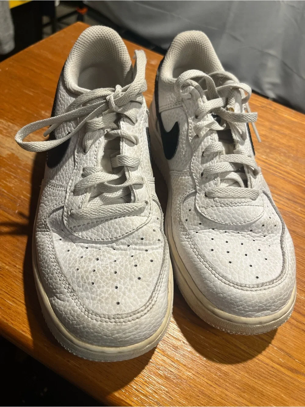 Nike Air Force 1 Low Classic White/Black Streetwear Sneakers US 2.5 Youth